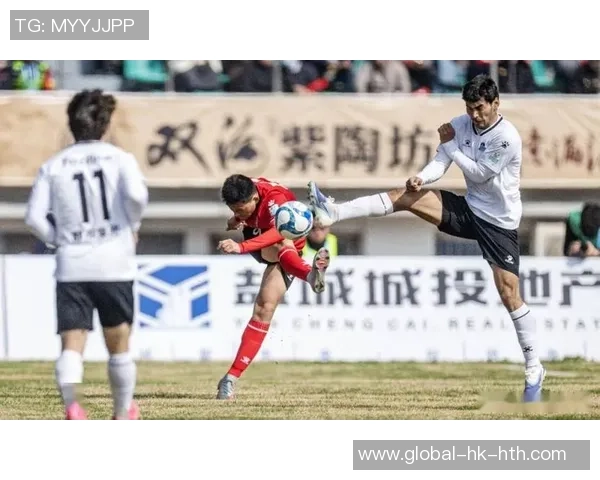 寒风中的激情对决冬天足球比赛带来的热血与团结 寒风中的激情对决冬天足球比赛带来的热血与团结