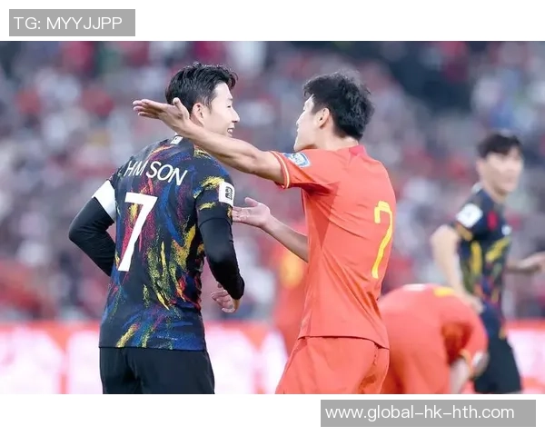 足球男球员意外走光瞬间引发热议网友热评不断引发社交媒体关注